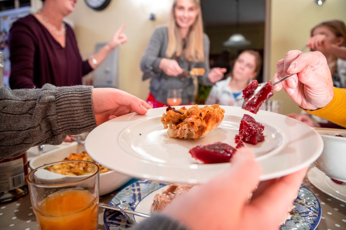 family having Thanksgiving dinner